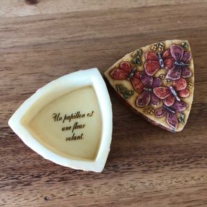 Harmony Kingdom Jardinia Trinket Box, Papillion🦋